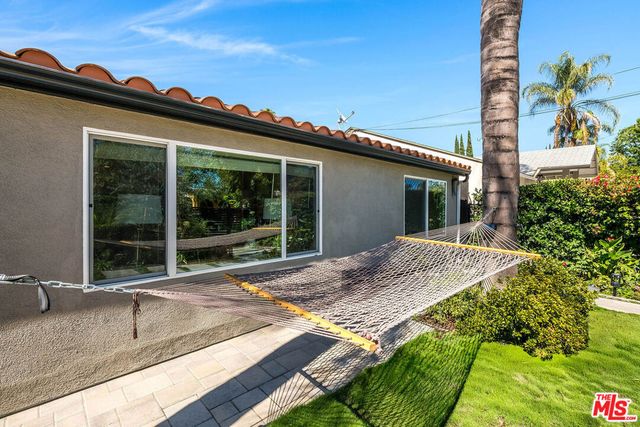 15237 Otsego Street, Los Angeles, CA 91403
