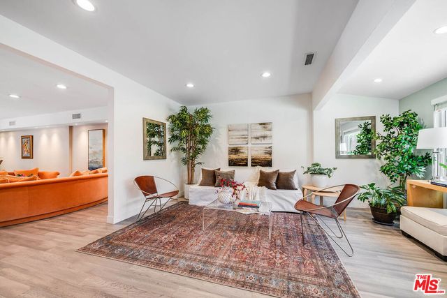 15237 Otsego Street, Los Angeles, CA 91403