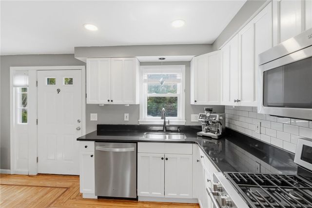 91 Evergreen Street, Providence, RI 02906