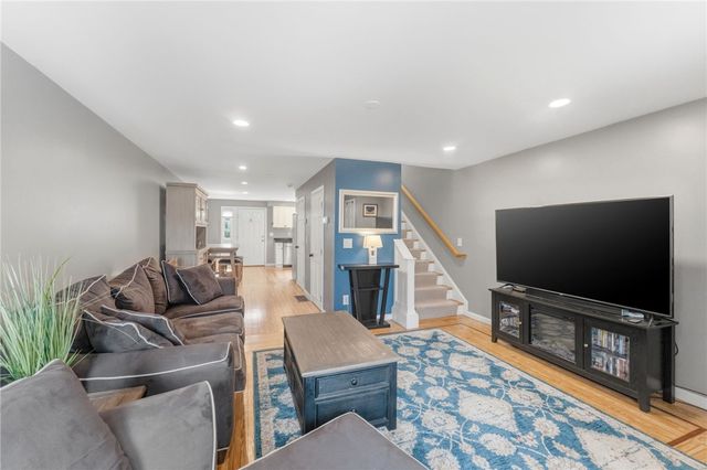 91 Evergreen Street, Providence, RI 02906