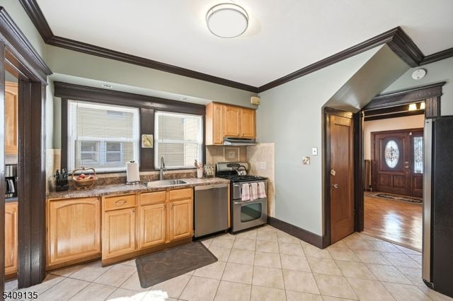 95 Parkway East, Bloomfield Twp., NJ 07003