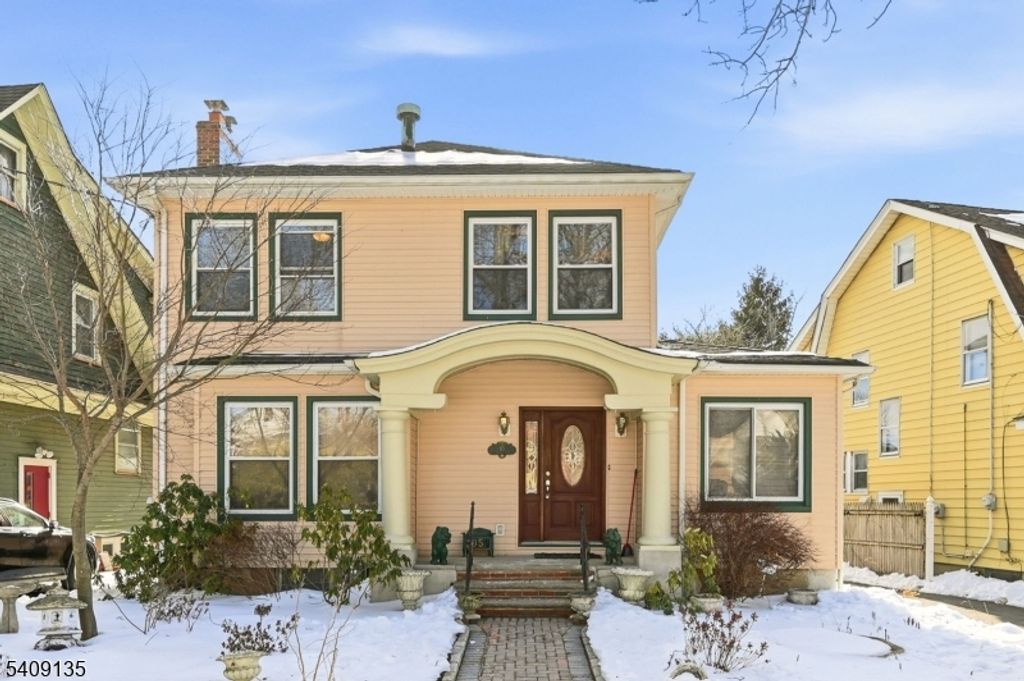 95 Parkway East, Bloomfield Twp., NJ 07003