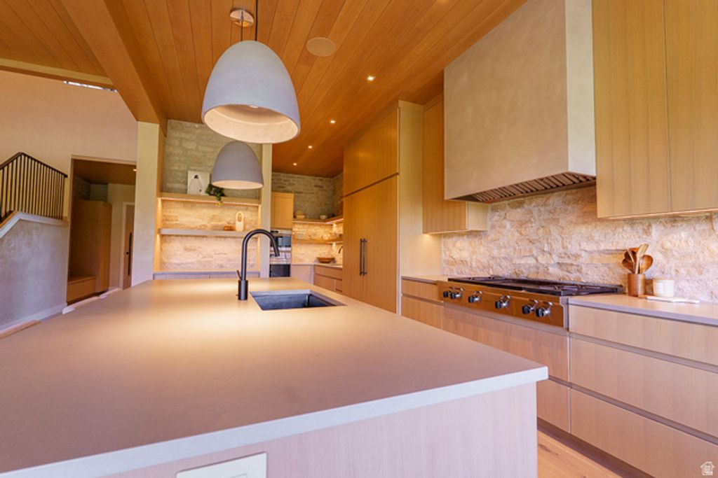 Image 5 of property listing at 355 E ROCKWELL CIR, Midway, UT 84049