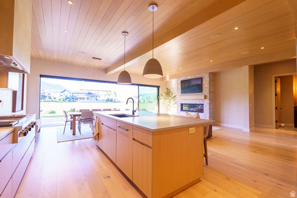 Image 7 of property listing at 355 E ROCKWELL CIR, Midway, UT 84049