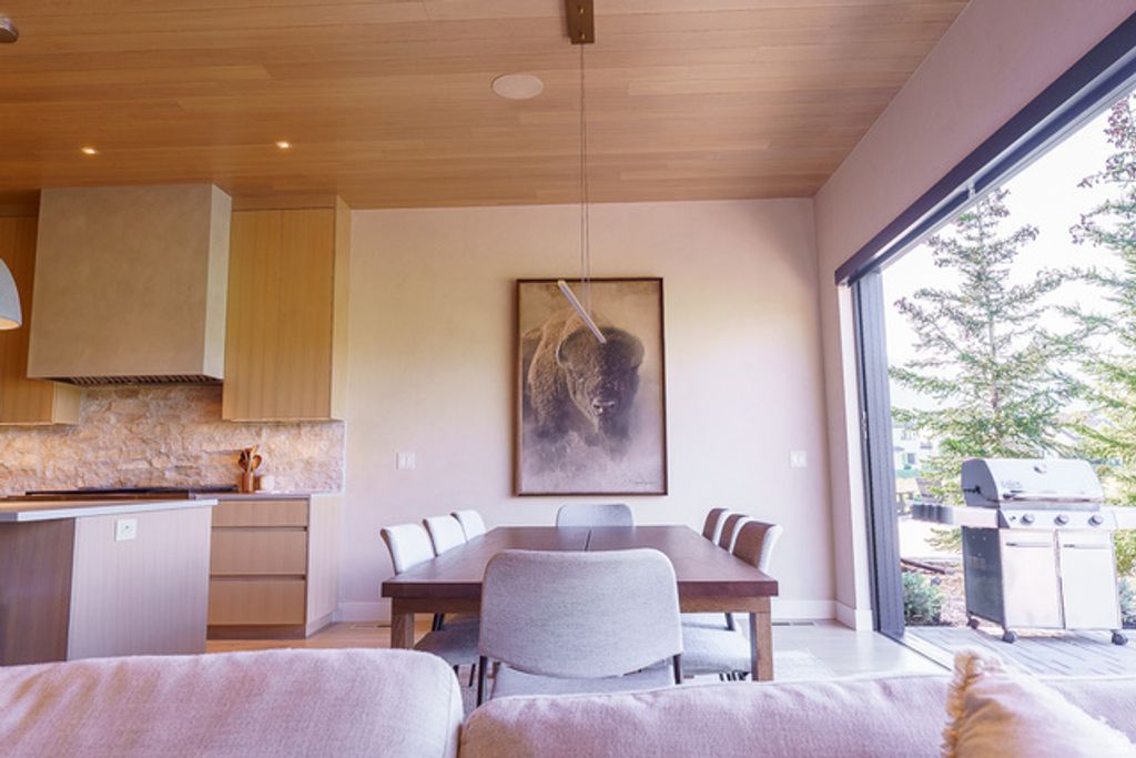 Image 10 of property listing at 355 E ROCKWELL CIR, Midway, UT 84049