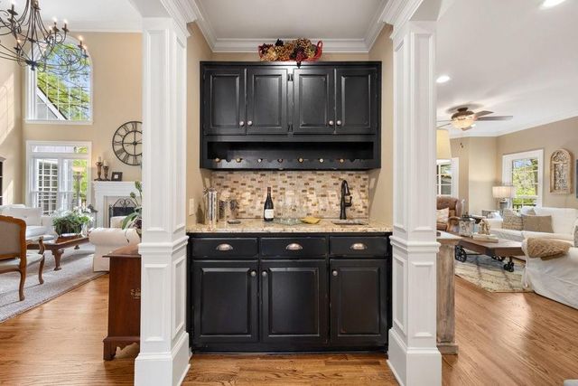 210 Lakeside Drive NW, Kennesaw, GA 30144