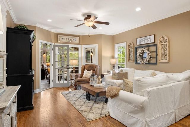 210 Lakeside Drive NW, Kennesaw, GA 30144