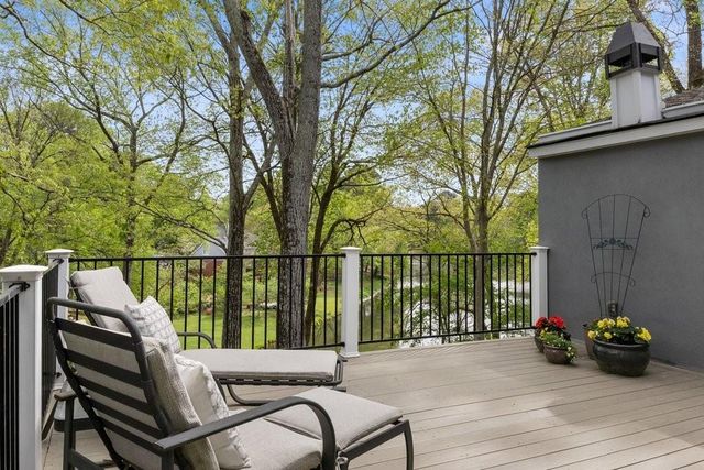 210 Lakeside Drive NW, Kennesaw, GA 30144