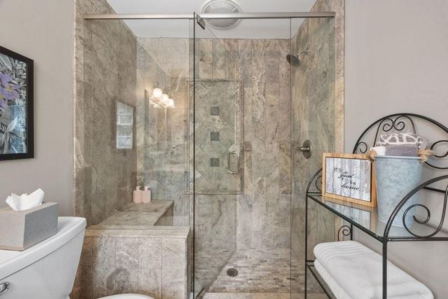 210 Lakeside Drive NW, Kennesaw, GA 30144