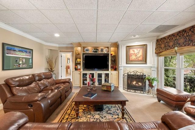 210 Lakeside Drive NW, Kennesaw, GA 30144