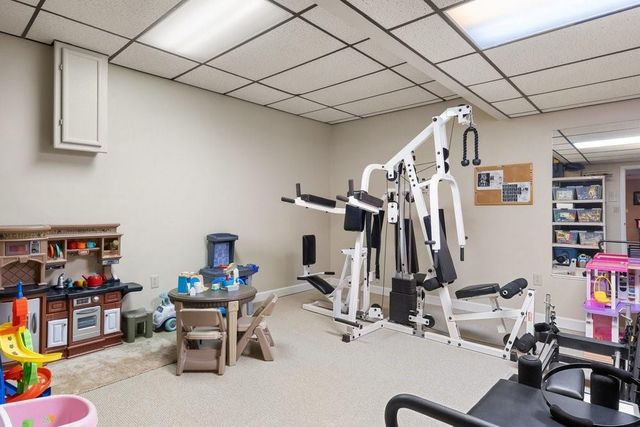 210 Lakeside Drive NW, Kennesaw, GA 30144