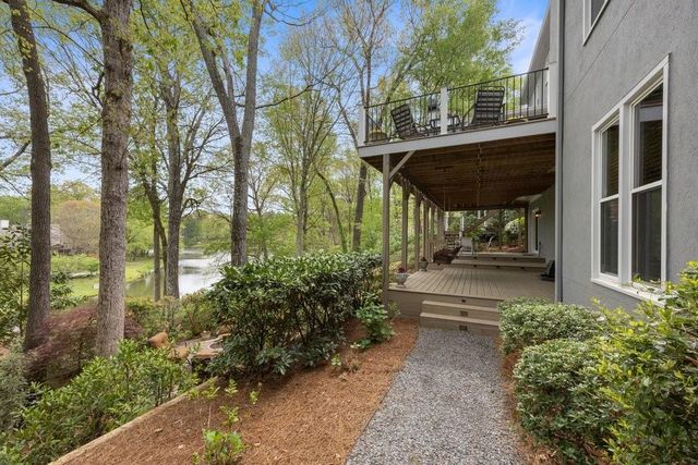 210 Lakeside Drive NW, Kennesaw, GA 30144