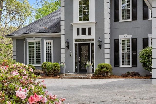 210 Lakeside Drive NW, Kennesaw, GA 30144