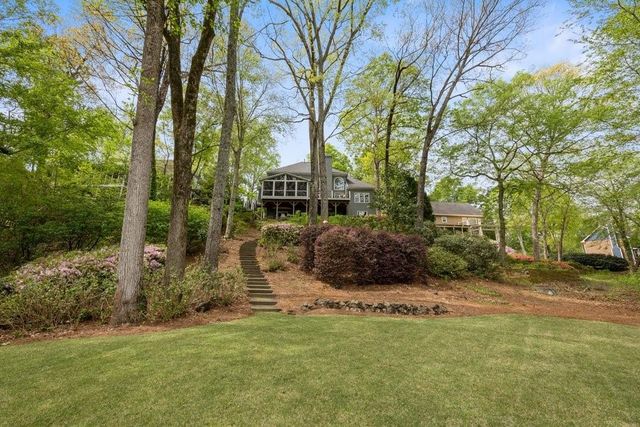 210 Lakeside Drive NW, Kennesaw, GA 30144