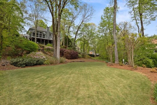 210 Lakeside Drive NW, Kennesaw, GA 30144