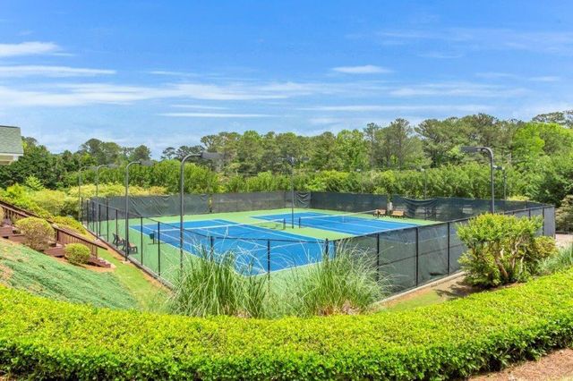 210 Lakeside Drive NW, Kennesaw, GA 30144