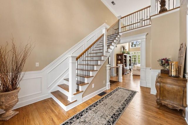 210 Lakeside Drive NW, Kennesaw, GA 30144