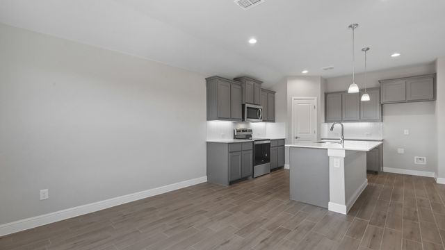 1753 RIVER BEND Road, Burleson, TX 76028