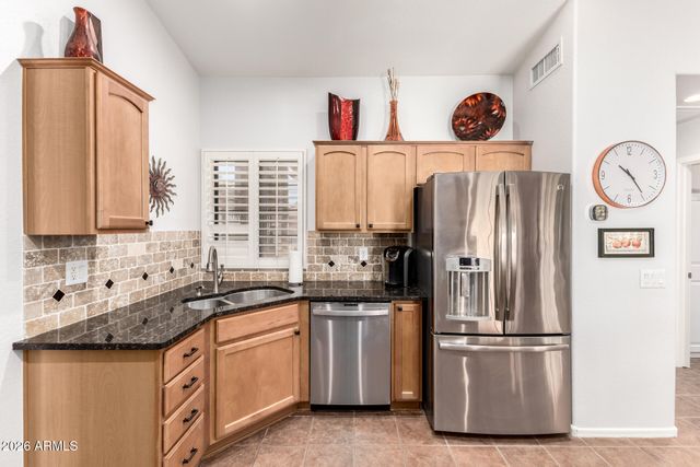 9222 E Champagne Drive, Sun Lakes, AZ 85248