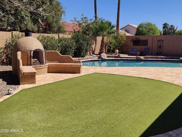 9222 E Champagne Drive, Sun Lakes, AZ 85248