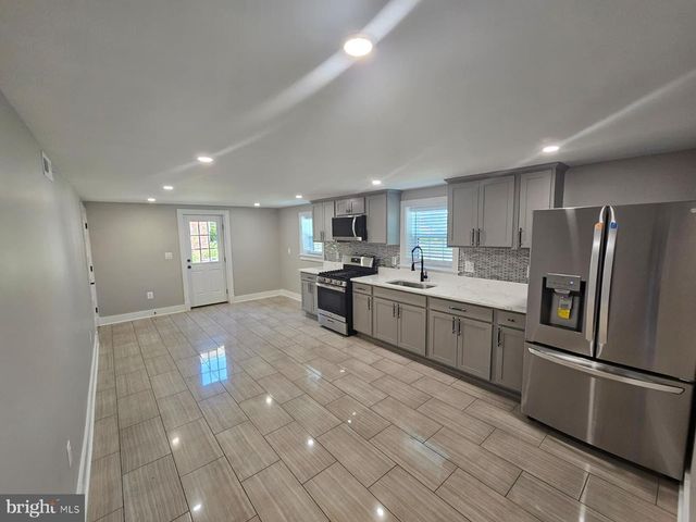 2909 CHAPEL VIEW DR, Silver Spring, MD 20904