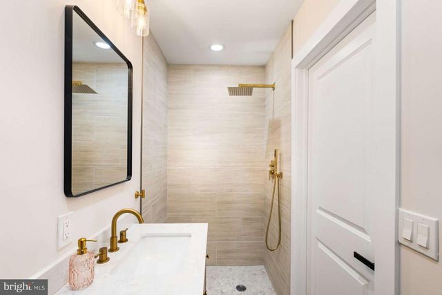 7176 N 19TH ST, Philadelphia, PA 19126