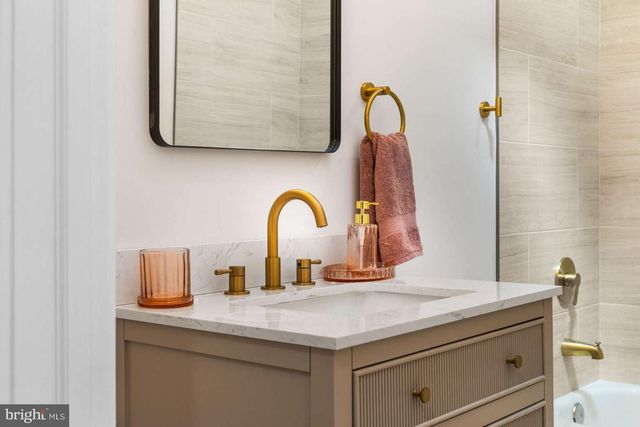 7176 N 19TH ST, Philadelphia, PA 19126