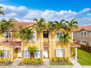 8242 NW 107th Ct 7-12, Doral, FL 33178