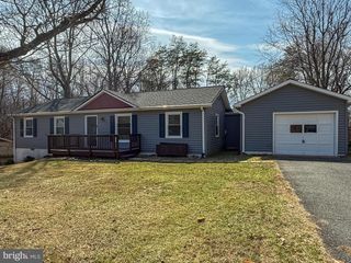 8 ASH LN, Stafford, VA 22556