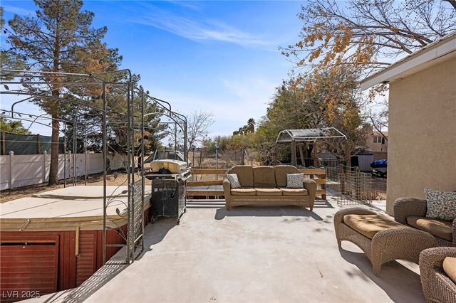 1951 Jim Haworth Court, Logandale, NV 89021