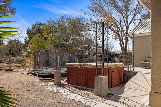 1951 Jim Haworth Court, Logandale, NV 89021