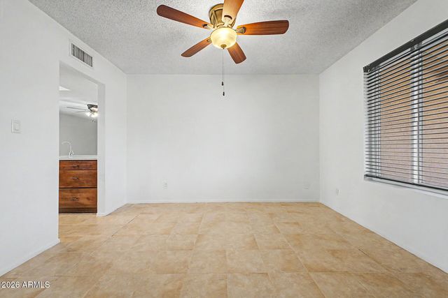 4114 W HARTFORD Avenue, Glendale, AZ 85308