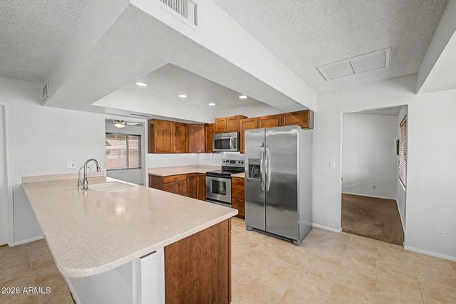 4114 W HARTFORD Avenue, Glendale, AZ 85308