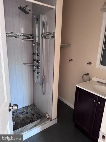 3211 W OXFORD ST, Philadelphia, PA 19121