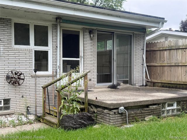 18171 Lathers Street, Livonia, MI 48152