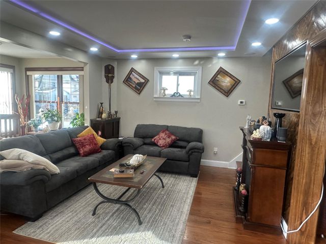 110-37 213 Street, Queens Village, NY 11429