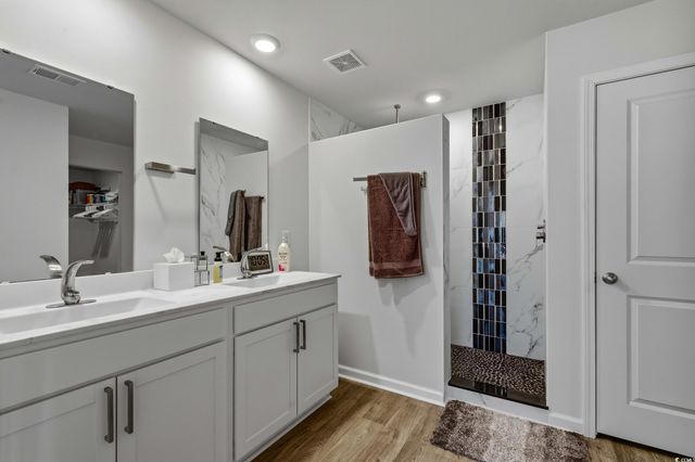 256 Country Grove Way, Galivants Ferry, SC 29544