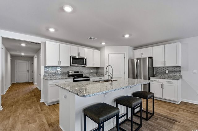 256 Country Grove Way, Galivants Ferry, SC 29544