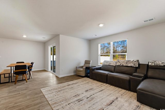 256 Country Grove Way, Galivants Ferry, SC 29544