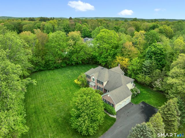105 Beecher Road, Woodbridge, CT 06525