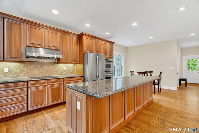 105 Beecher Road, Woodbridge, CT 06525