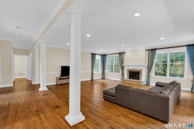 105 Beecher Road, Woodbridge, CT 06525