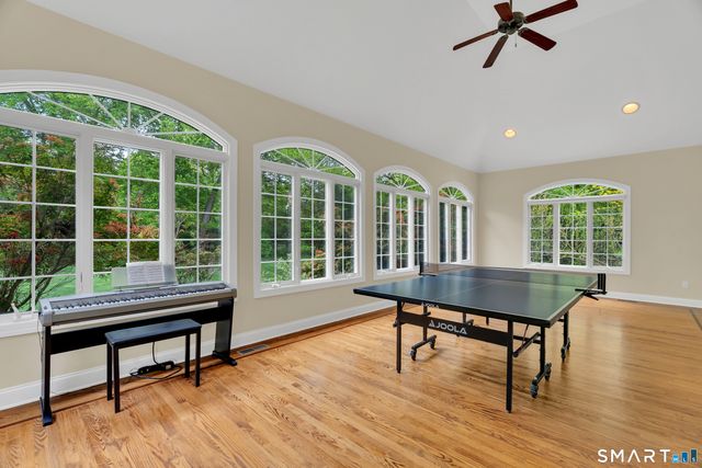 105 Beecher Road, Woodbridge, CT 06525