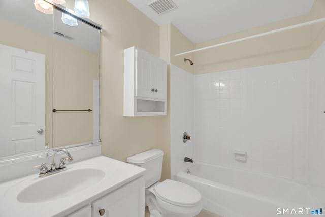 105 Beecher Road, Woodbridge, CT 06525