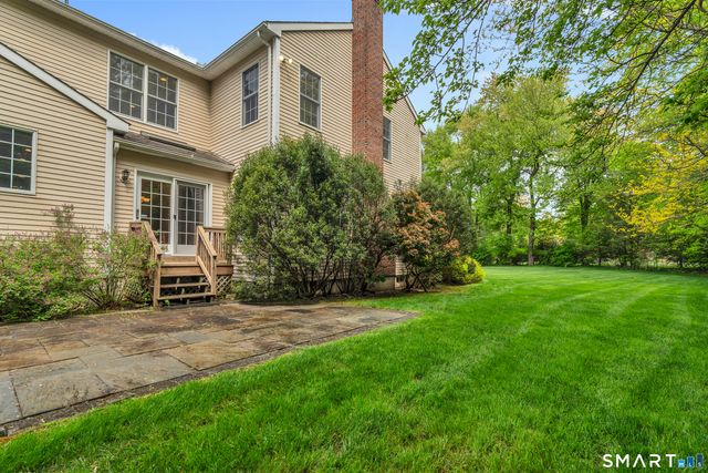 105 Beecher Road, Woodbridge, CT 06525
