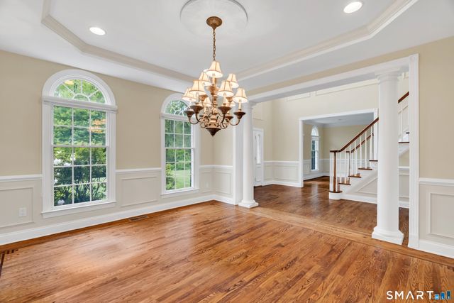 105 Beecher Road, Woodbridge, CT 06525