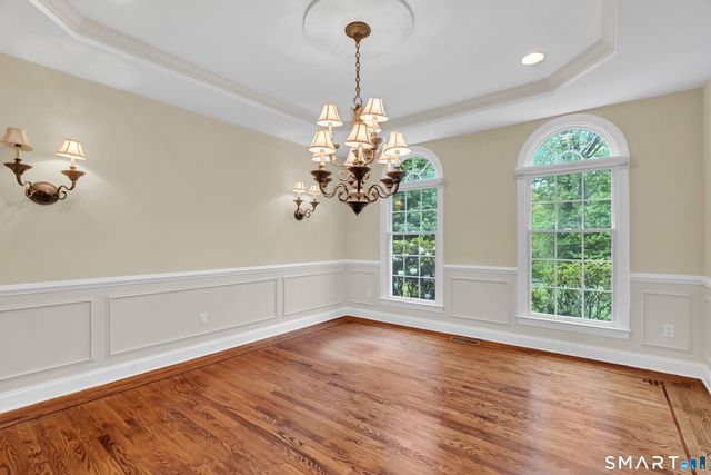 105 Beecher Road, Woodbridge, CT 06525