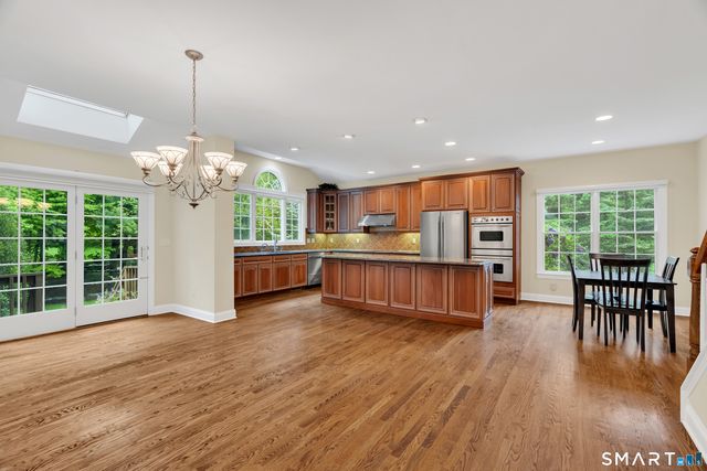 105 Beecher Road, Woodbridge, CT 06525