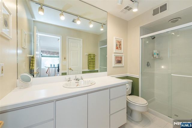 45 Stonegate Drive, Roseland, NJ 07068