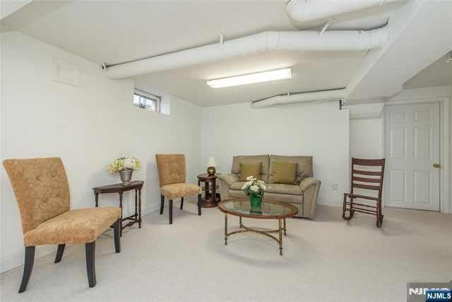 45 Stonegate Drive, Roseland, NJ 07068